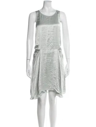Pre-owned Theory Scoop Neck Knee-length Dress In Green