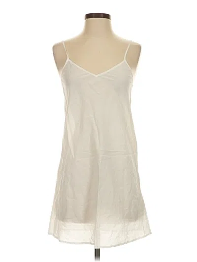 Pre-owned Theory Sleeveless Blouse In Ivory