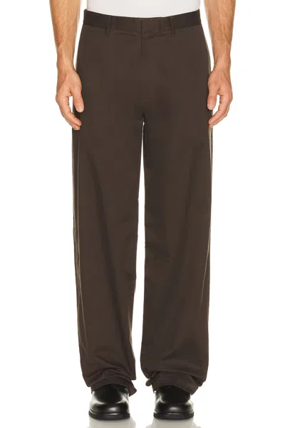 Theory Stretch Chino Pant In Brown