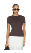 Theory Tiny Apex Tee In Cacao