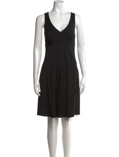 Pre-owned Theory Virgin Wool Knee-length Dress In Black