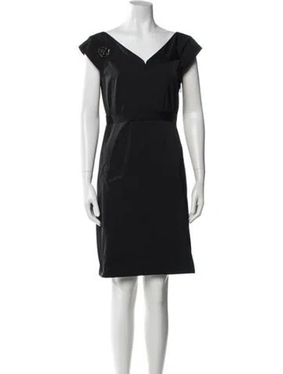 Pre-owned Theory V-neck Knee-length Dress In Black