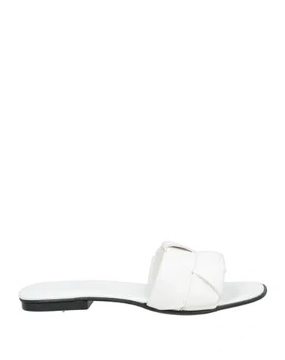 Thera's Woman Sandals White Size 6 Leather