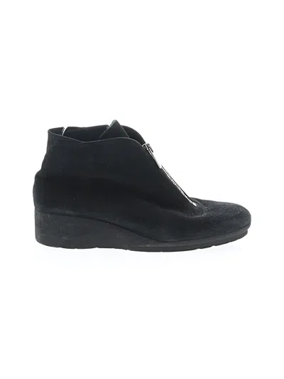 Pre-owned Thierry Rabotin Ankle Boots In Black