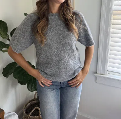 Things Between Jude Boucle Knit Short Sleeve Top In Grey