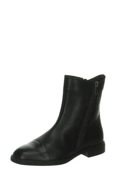 Think ! Nina Leather Bootie In Black