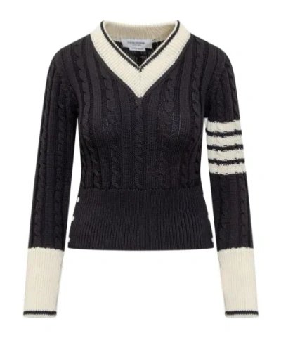 THOM BROWNE THOM BROWNE 4-BAR STRIPE DETAILED V-NECK KNITTED JUMPER