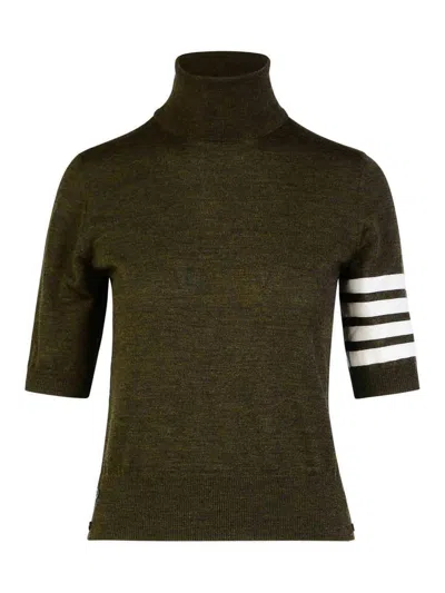 THOM BROWNE SUÉTER CON CUELLO ALTO - VERDE