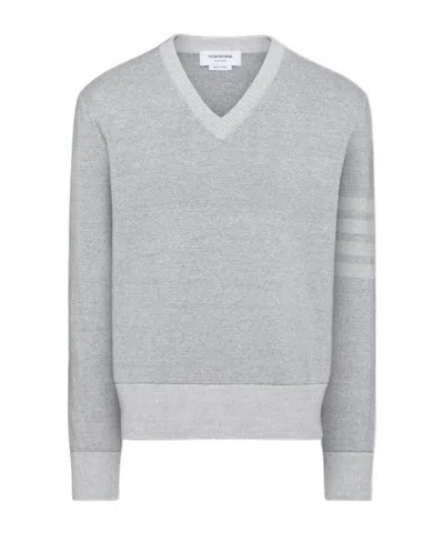 Thom Browne 4-bar Stripe V-neck Sweater In Gray