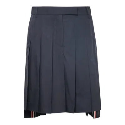 Thom Browne Bermuda Length Front Fly Pleat Skirt In Black