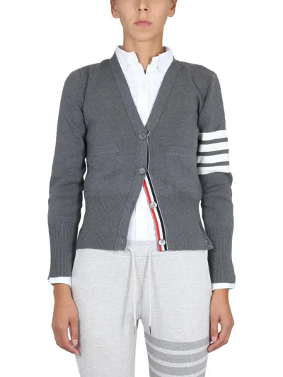 THOM BROWNE THOM BROWNE CARDIGAN CON SCOLLO A V