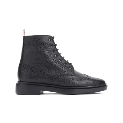 Thom Browne Wingtip Brogue Boot With Leather Sole In Black Pebble Grain