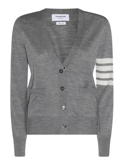 THOM BROWNE CÁRDIGAN - GRIS