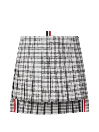 Thom Browne Gunclub Heavy Twill Low-rise Pleated Mini Skirt In White