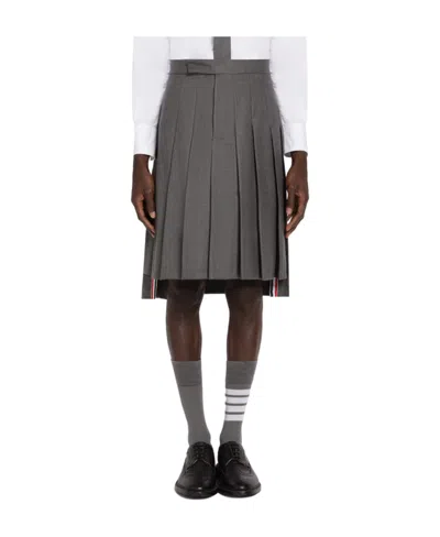THOM BROWNE THOM BROWNE PLEATED HIGH-LOW HEM SKIRT