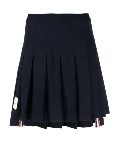 Thom Browne Logo Patch Pleated Short Skirt In Blue
