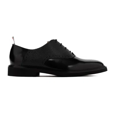 THOM BROWNE MEN'S BLACK LEATHER SADDLE SHOES FOR SS24