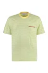 THOM BROWNE MEN'S STRIPED COTTON T-SHIRT WITH TRICOLOR DETAIL AND SIDE SLITS
