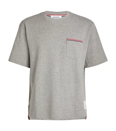 THOM BROWNE OVERSIZED TRICOLOUR POCKET T-SHIRT
