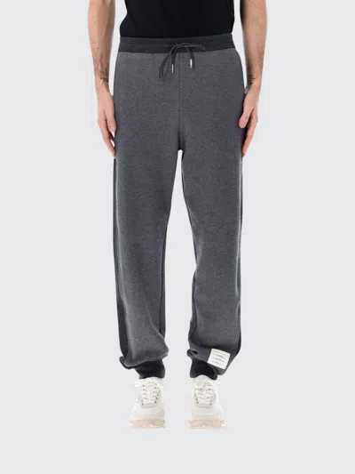 THOM BROWNE 裤子 THOM BROWNE 男士 颜色 灰色,H81810020