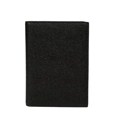 Thom Browne Passport Holder In Pebble Grain In Black