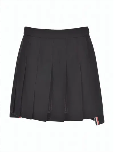 Thom Browne Pleated Mini Skirt With Structured Silhouette And Subtle Logo In Black