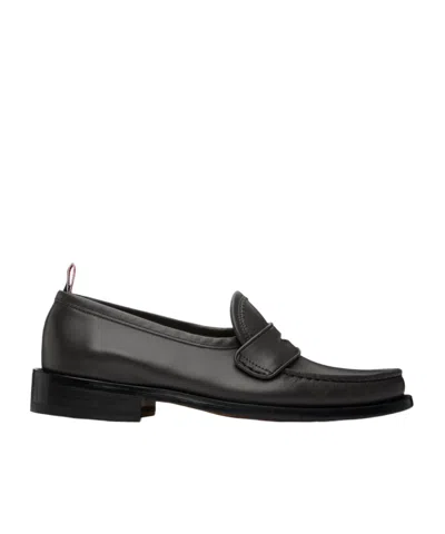 Thom Browne Pleated Varsity Loafers In Black