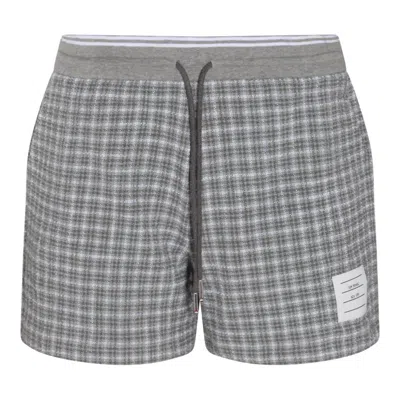 Thom Browne Shorts In Mid Grey