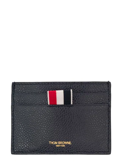 Thom Browne Single Card Holder W/ 4 Bar Applique Stripe In Pebble Grain Leather In Blu