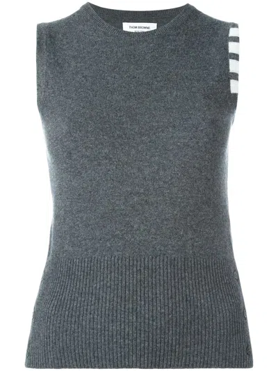 THOM BROWNE SLEEVELESS CREW NECK SHELL TOP WITH 4-BAR STRIPE IN MEDIUM GREY CASHMERE