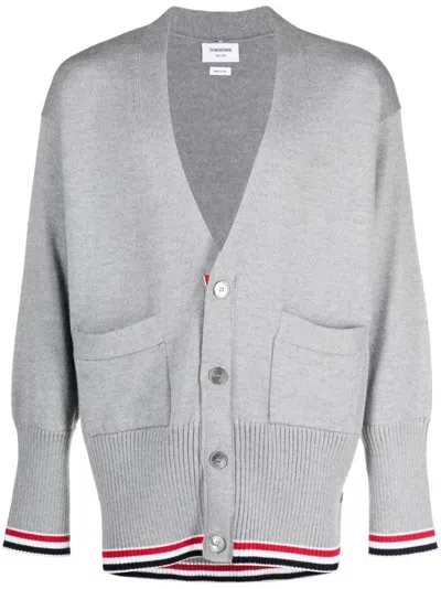 Thom Browne Cardigan Mit V-ausschnitt In Grey