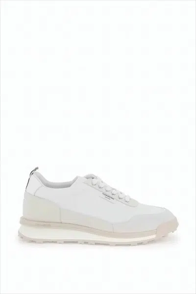 THOM BROWNE WHITE LOW-TOP SNEAKERS WITH TRICOLOR STRIPE DETAIL