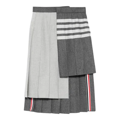 Thom Browne Wool Flannel 4-bar Pleated Skirt Women In Gray