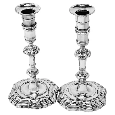 Pre-owned Thomas Walker & Son Ltd. 1 Pair Antique Irish George Ii Sterling Silver Candlesticks Dublin C. 1740