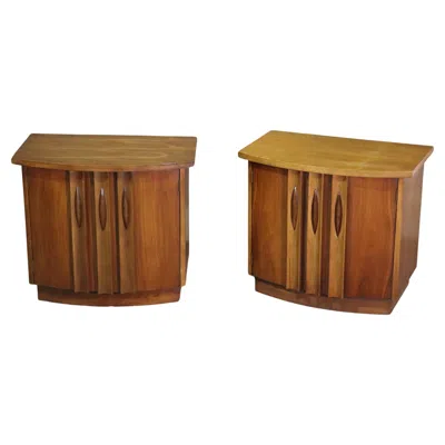 Pre-owned Thomasville Bedside Tables In Brown