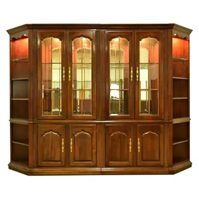 Pre-owned Thomasville Georgian Carved Cherry Wood Lighted Breakfront Bookcase In Brown