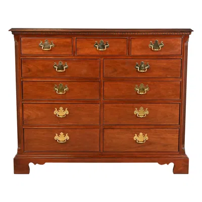 Pre-owned Thomasville Georgian Solid Mahogany Eleven-drawer Dresser Or Chest Of Drawers In Brown