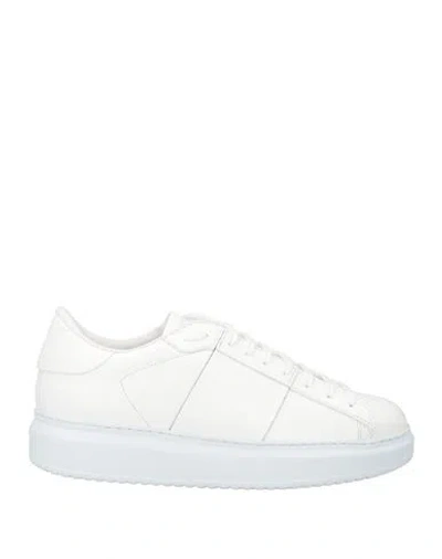 Thousands Man Sneakers Ivory Size 9 Leather In White