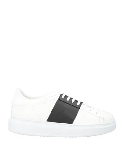 Thousands Man Sneakers Black Size 7 Leather