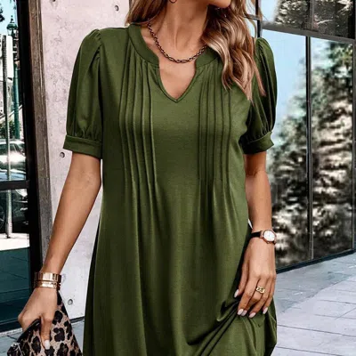 Threaded Pear Kaitlyn Notched Neck Pleated Puff Sleeve Shift T-shirt Dress In Green