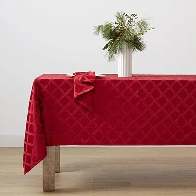 Threadmade Lenox Laurel Leaf Tablecloth In Red