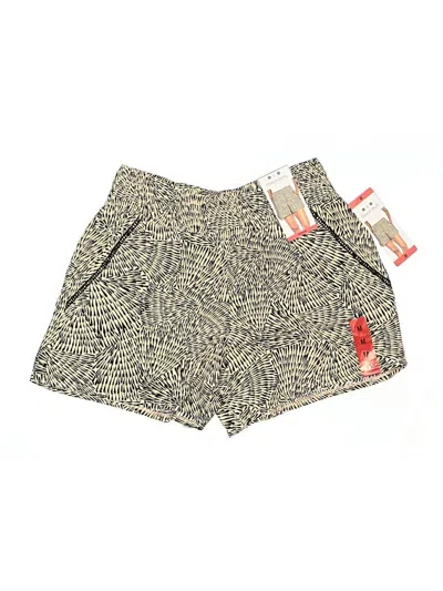 Three Dots Shorts In Gold