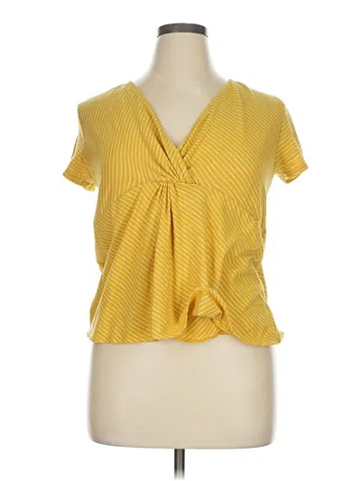 Pre-owned Thyme And Honey Short Sleeve T-shirt In Yellow