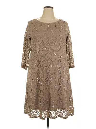 Pre-owned Tiana B Casual Dress In Tan