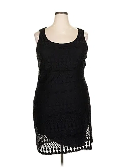Pre-owned Tiana B Cocktail Dress In Black