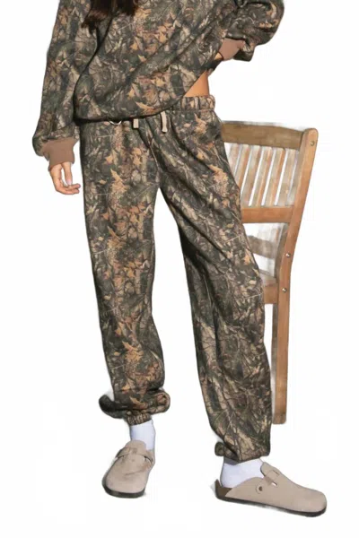 Tic Toc Gia Sweatpants In Camouflage In Green