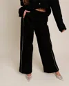 Tic Toc Kelsie Essential Fleece Straight Sweatpants In Black In Black