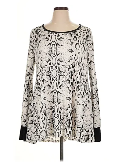 Pre-owned Tickled Teal Casual Dress In Ivory