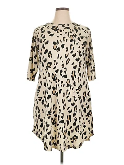 Pre-owned Tickled Teal Casual Dress In Tan