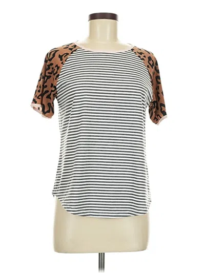 Pre-owned Tickled Teal Short Sleeve Top Ivory Animal Print Pattern Scoop Neck Tops In White